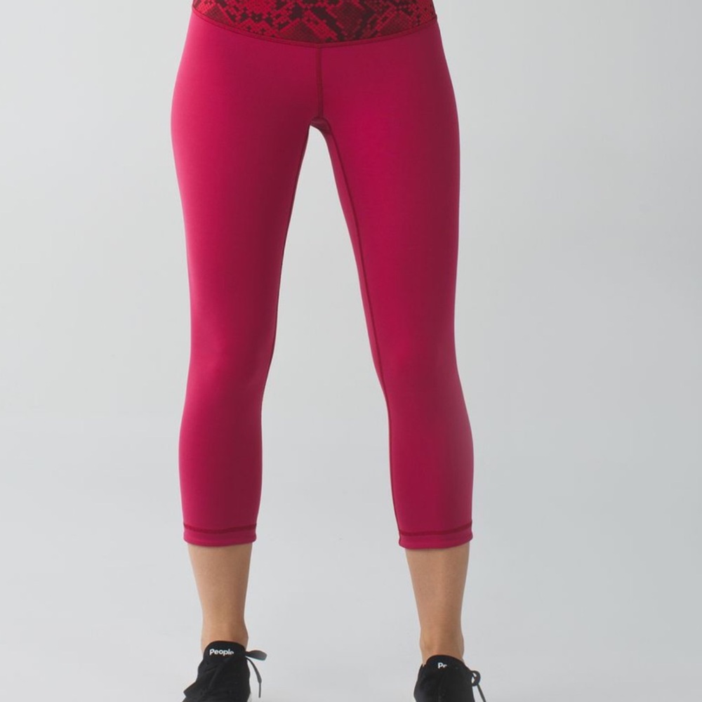 Lululemon Athletic  Capris High-Waisted Stretch Small